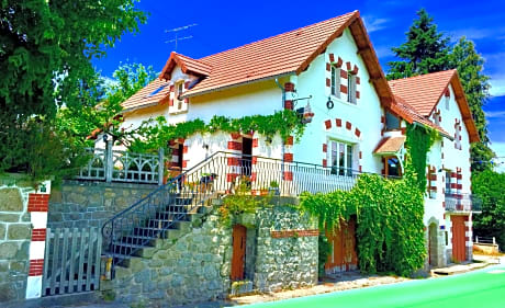 Chambres chez l'habitant et table d'hôtes Crocq "le vieil hôtel"