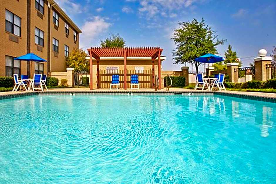 Comfort Suites NW Dallas Near Love Field
