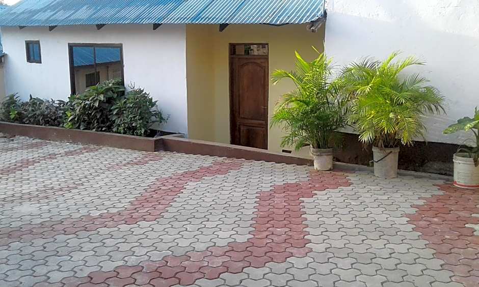 JJ & JE Family House