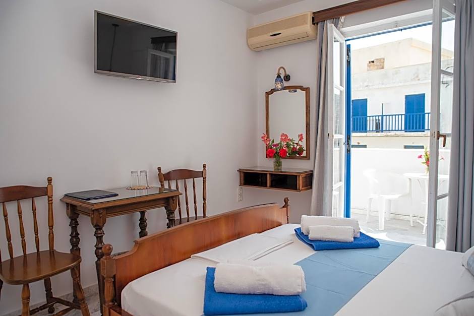 Adonis Hotel Naxos
