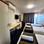 Crest Motor Inn