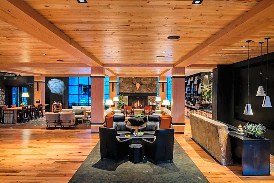 The Cloudveil, Autograph Collection