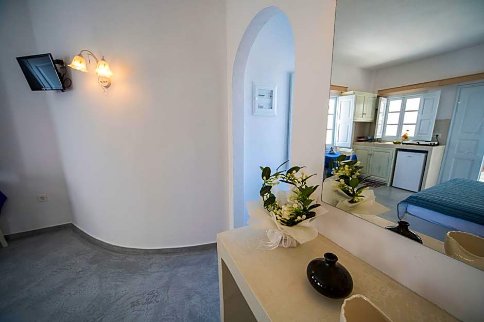 Ianthe Apartments & Villa