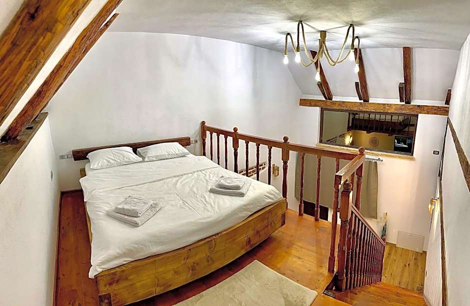 Casa de Lemn Arpasu de jos