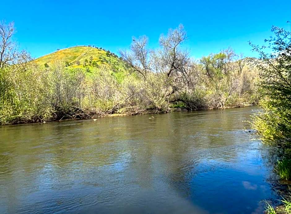 Sequoia River Front Cabins
