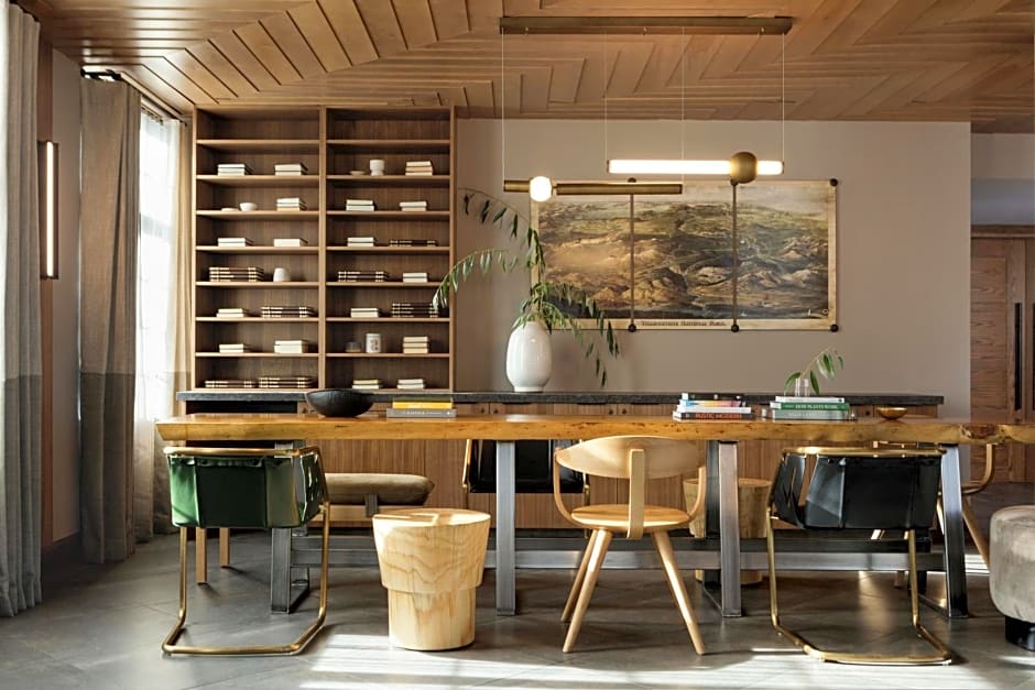 Kimpton Armory Hotel Bozeman By IHG