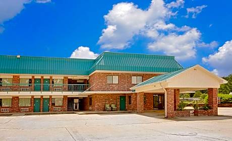 Super 8 by Wyndham Kosciusko