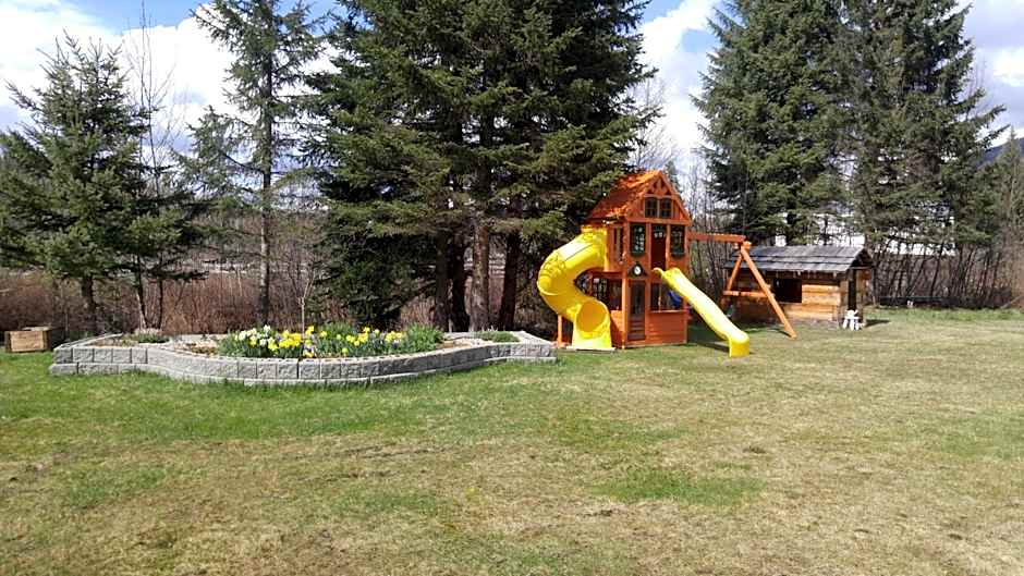 Wolfwood Guest Ranch