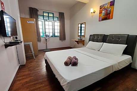 Double Room with Shared Bathroom