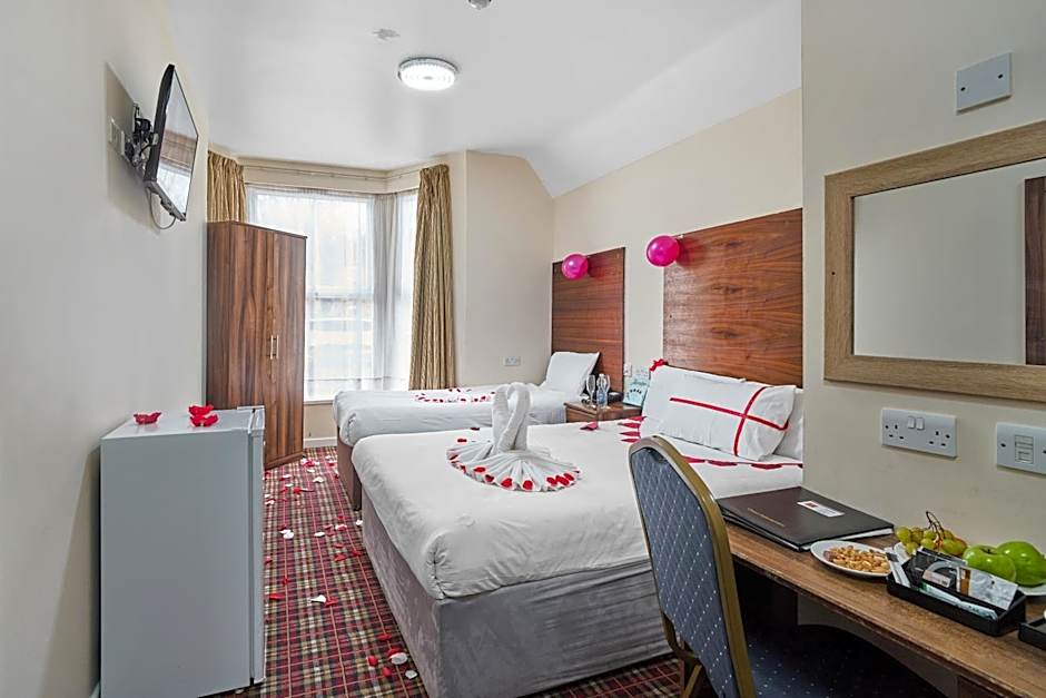 Lucky 8 Hotel