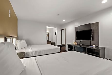 2 Full Beds | ADA/Tub/Mini Fridge