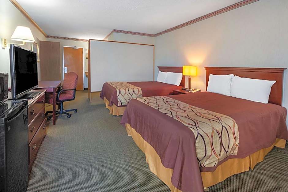 Travelodge by Wyndham Cleveland Airport