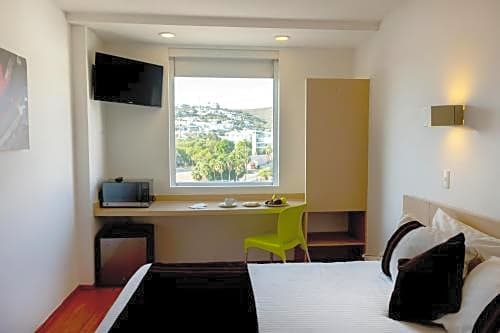 Photo 1 of 4 of Double Room