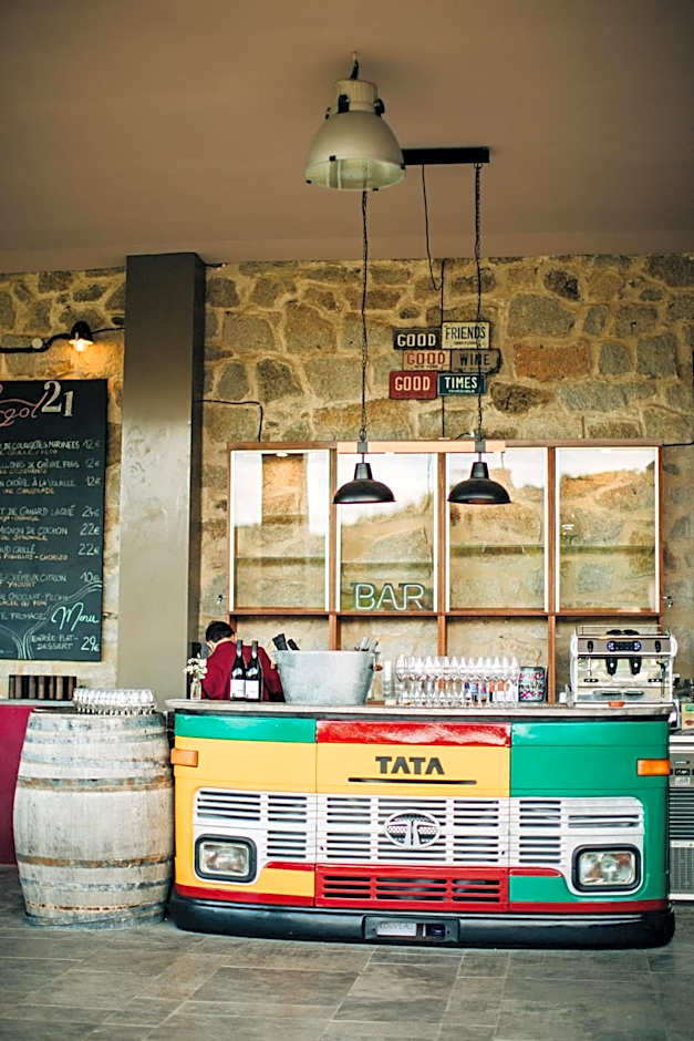 Domaine Riberach - Restaurant étoilé - Spa - Piscine naturelle - Vignoble bio