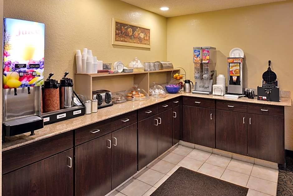 Red Roof Inn Sandusky - Milan