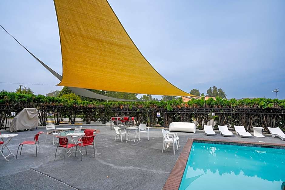 Ramada by Wyndham Tukwila Southcenter