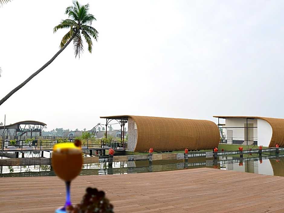 Aquatic Island by Poppys, Cochin