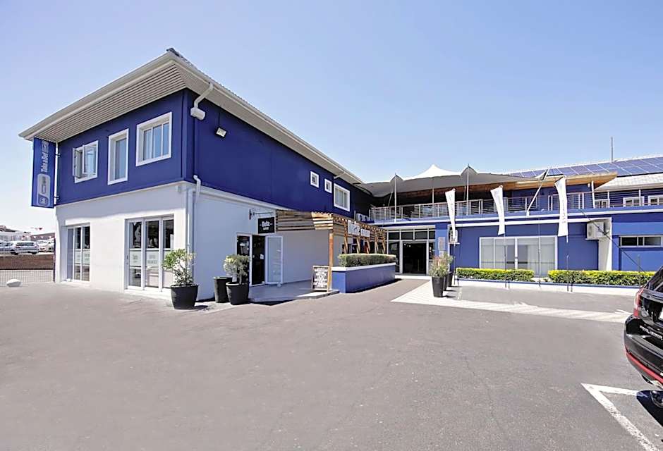 New National Hotel and Conference