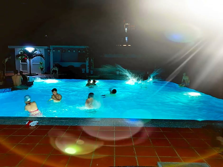 Phu Cuong Beach Hotel