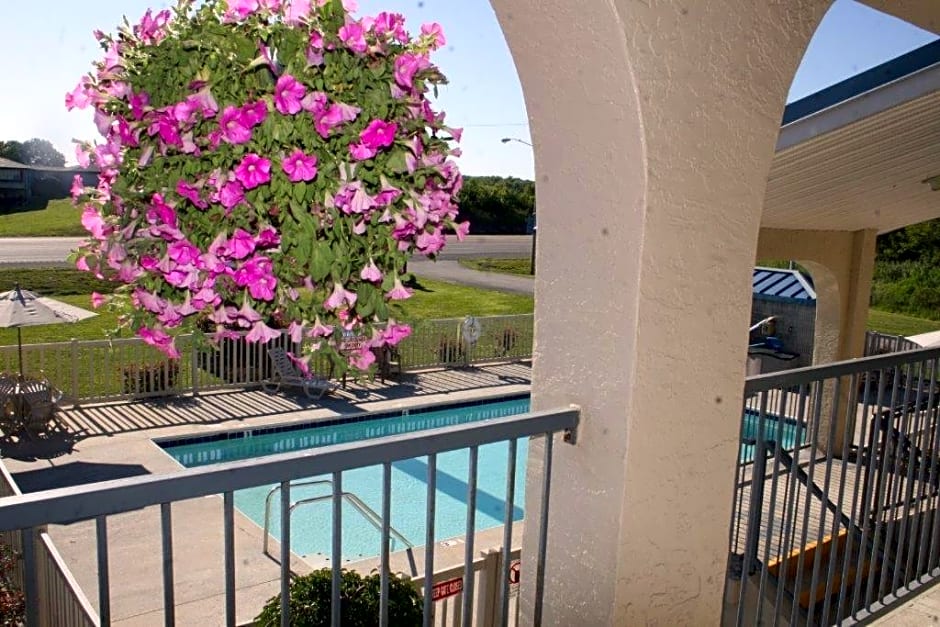 Grand Vista Hotel