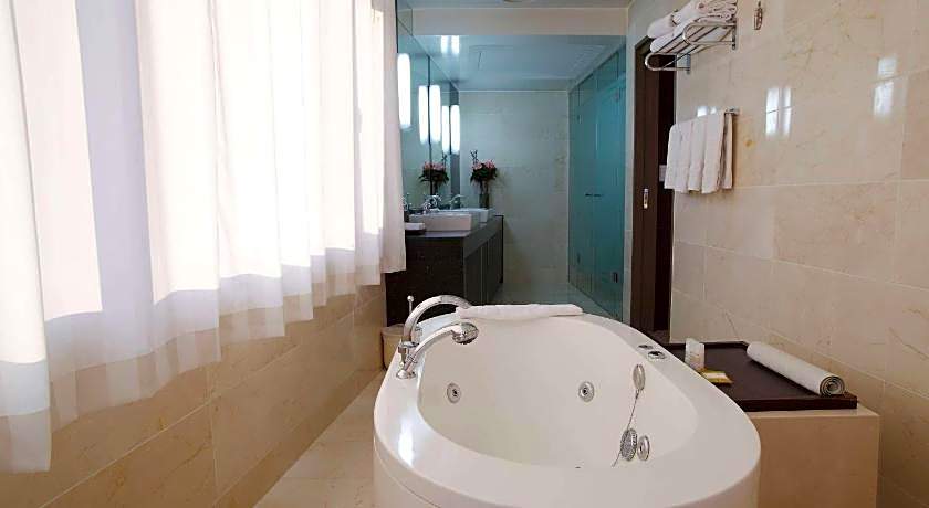 Ramada by Wyndham Dongtan Hotel