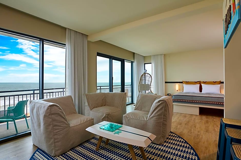 Moxy Virginia Beach Oceanfront