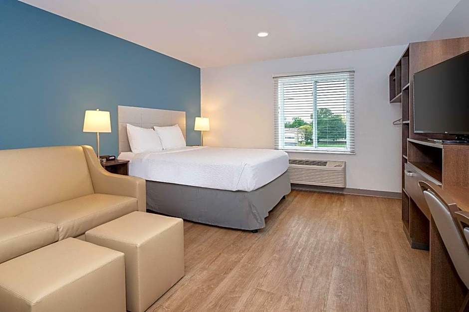 WoodSpring Suites Carol Stream - Chicago