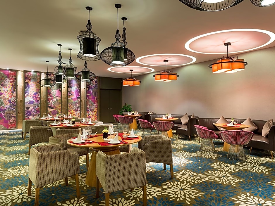 Pullman Nanjing Lukou Airport Hotel