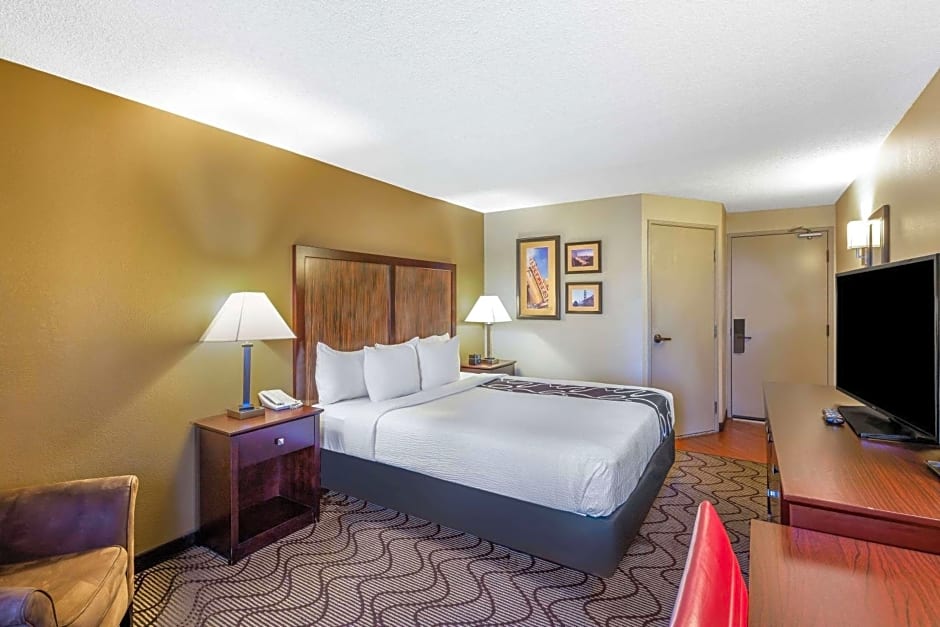 La Quinta Inn Ste Oakland Ap – Oakland, CA