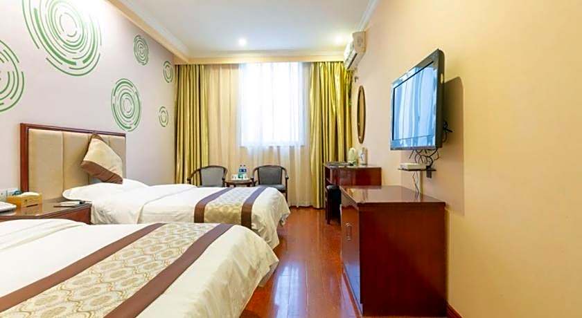 GreenTree Inn ZhenJiang Jurong New Bus Station Express Hotel