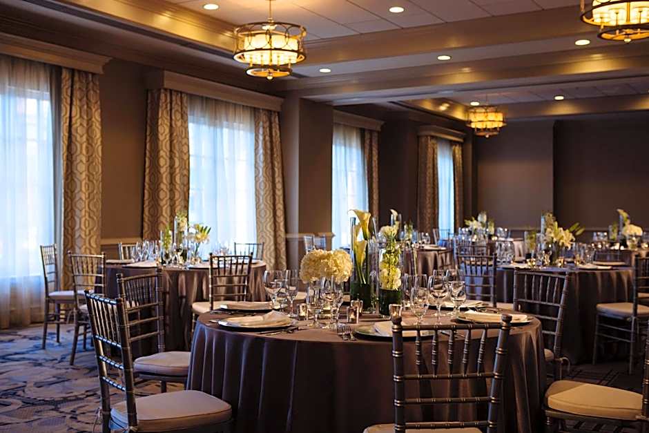 The Lindy Renaissance Charleston Hotel