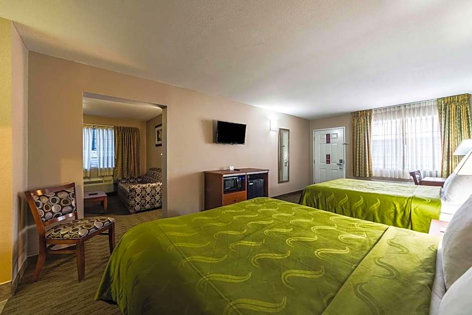 Quality Inn University Near Downtown