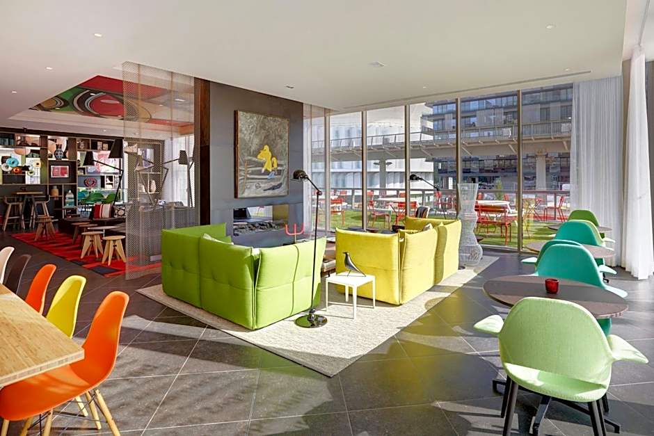 citizenM Paris La Défense
