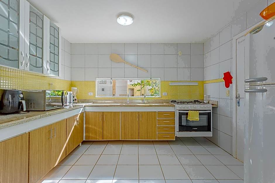 BJ09 Ótima Casa 5/4 - Piscina e Churrasqueira