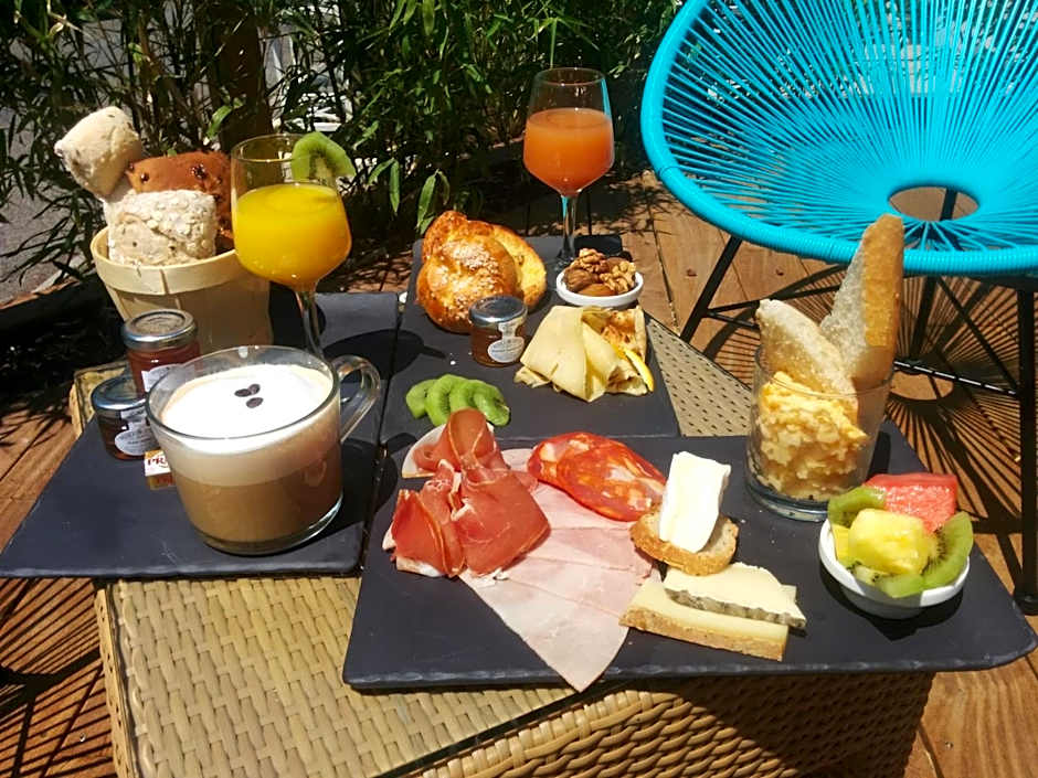Hotel Brise de Mer - Piscine intérieure & extérieure