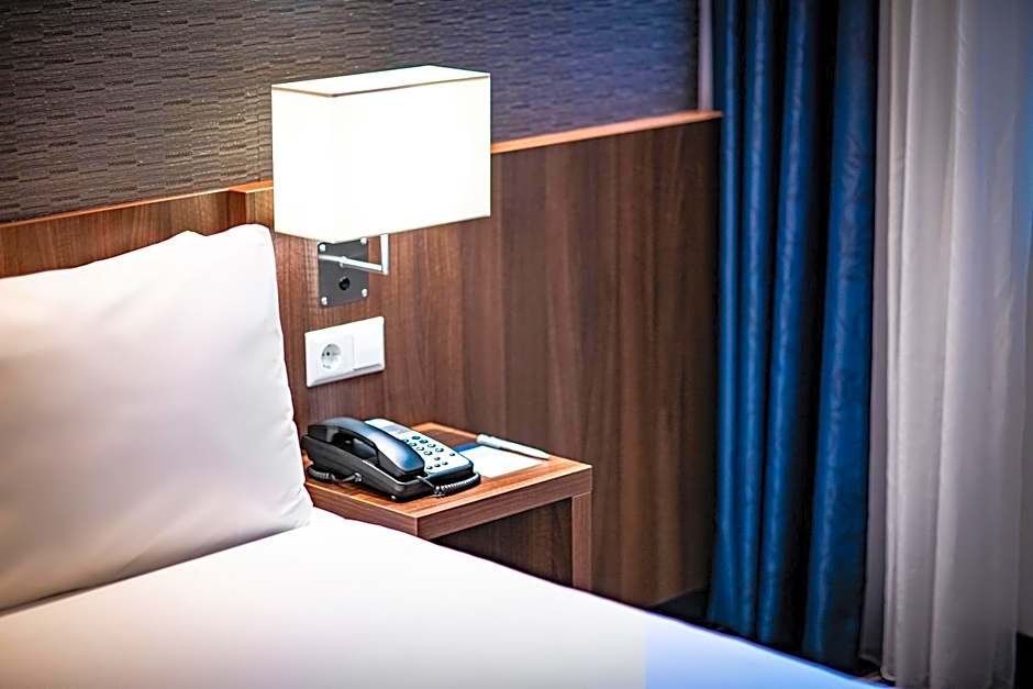 Holiday Inn Express Amsterdam - Schiphol By IHG