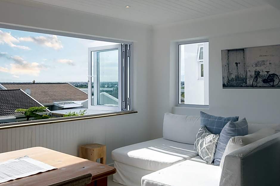 Lakeside Ocean Breeze