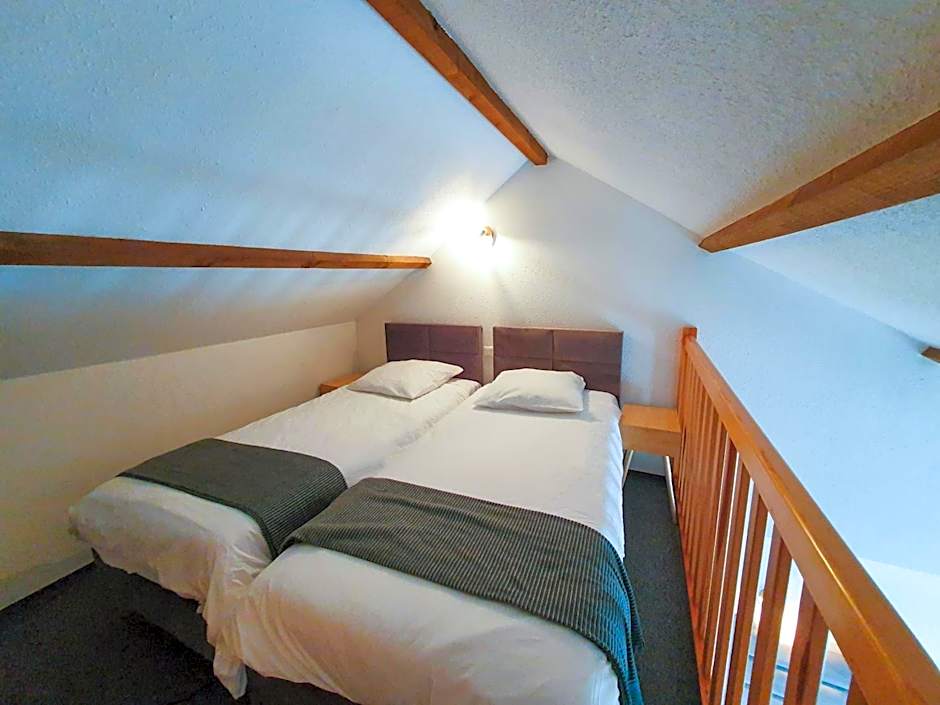 Hôtel Les Tilleuls de Pareloup à Salles-Curan