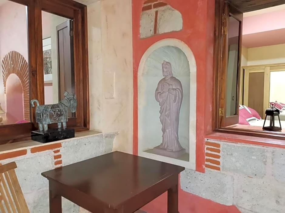 Hotel Siglo XVII Art Gallery