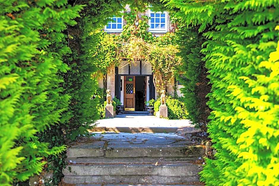 Ty Newydd Country Hotel