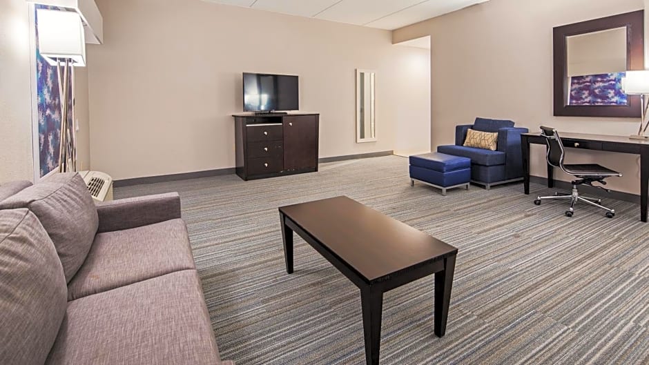 Best Western Plus Wilkes Barre-Scranton Airport Hotel