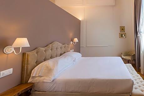 Junior Suite with Spa Access