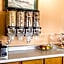 Econo Lodge Inn & Suites Pekin - Peoria Area