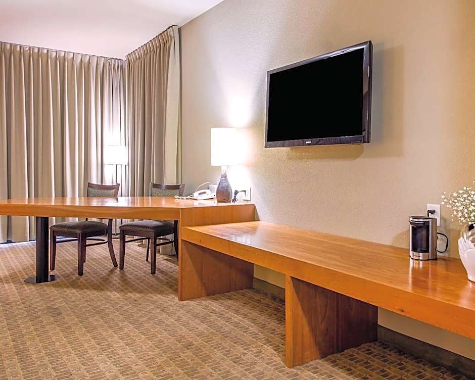 Gaia Hotel & Spa Redding, an Ascend Collection Hotel