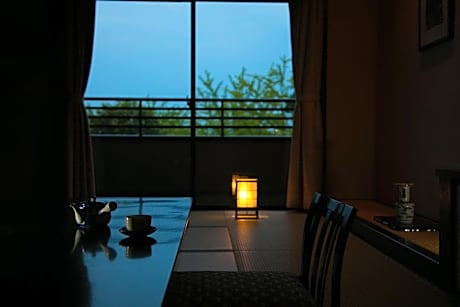 Japanese Style Room with Semi-Open Air Bath