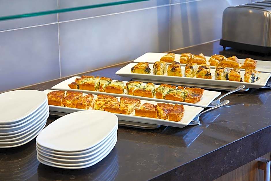 AC Hotel by Marriott Madison Downtown