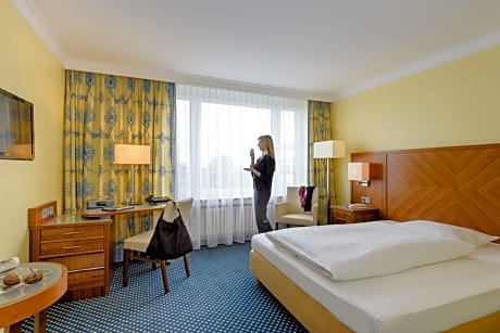 Privilege Queen Room