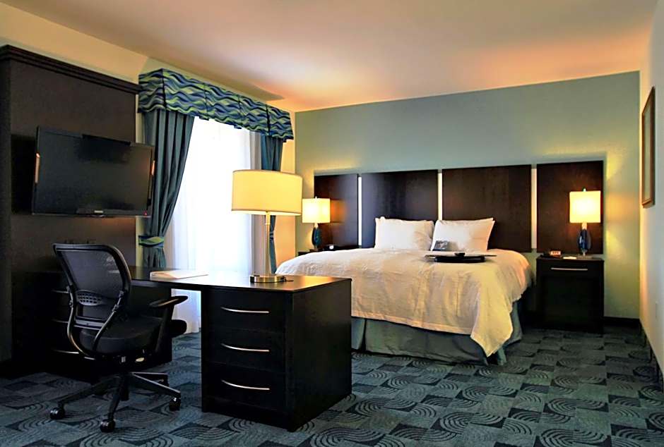 Hampton Inn By Hilton & Suites Dallas/Lewisville-Vista Ridge Mall, Tx