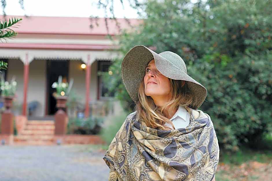 Summerlands - Country Luxe