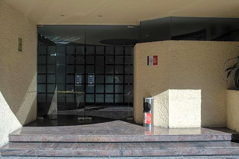 Hotel Embassy